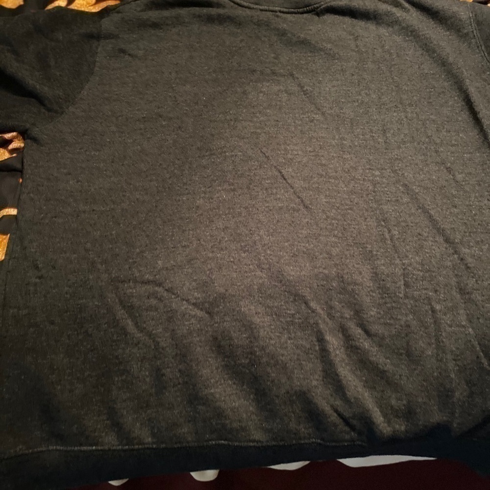 Universal Studios Sweatshirt - Picture 2 of 6
